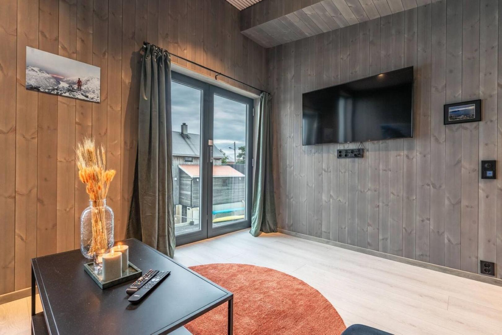 Modern Apartment By The Sea In Henningsvaer Exterior photo